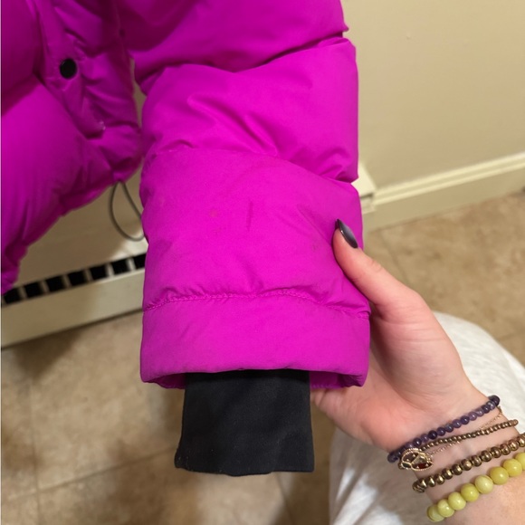 Aritzia Super Puff Jacket - Picture 6 of 6